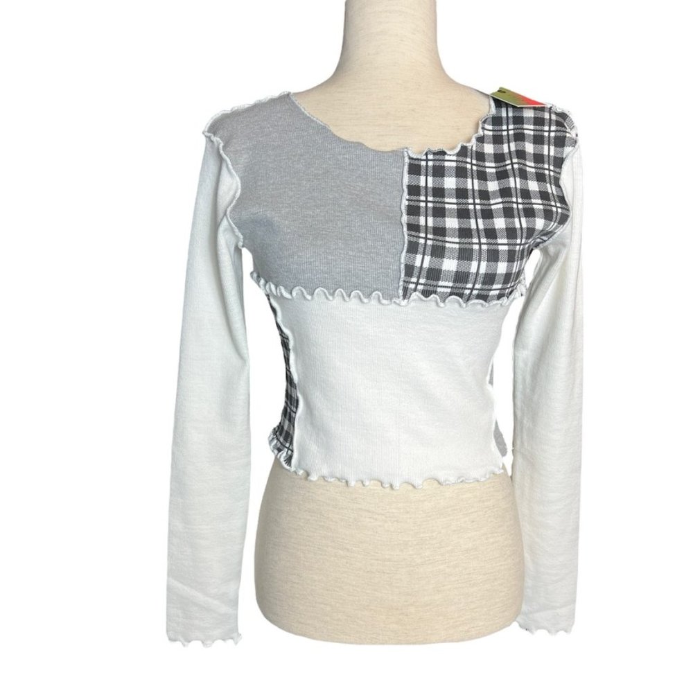 DAISY STREET cream and black color block plaid pullover top Size Medium NWT